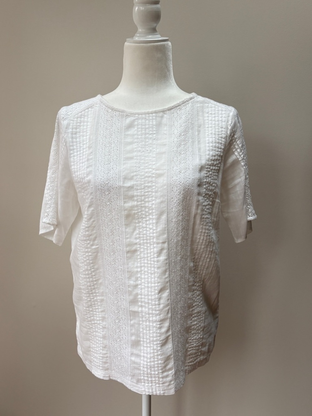Old Navy Crisp White Lace with Pleats Short Sleeve Cotton Top